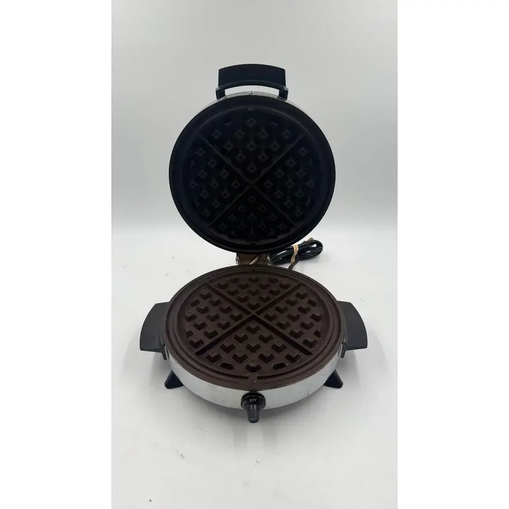Vintage Toastmaster Waffle Maker W252A Baker Iron Non-Stick Chrome MCM Modern